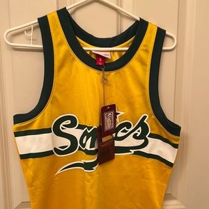Mens Mitchell and ness Sonic’s tank